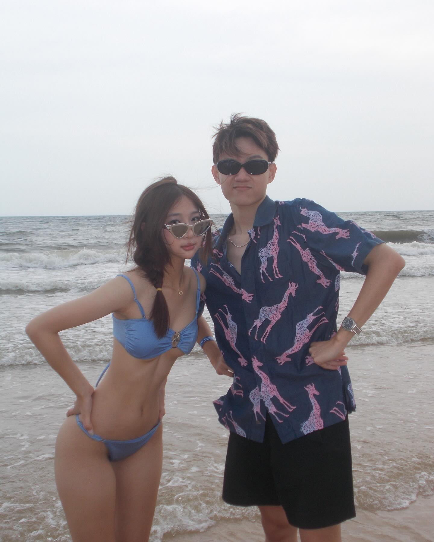 friend and  sea